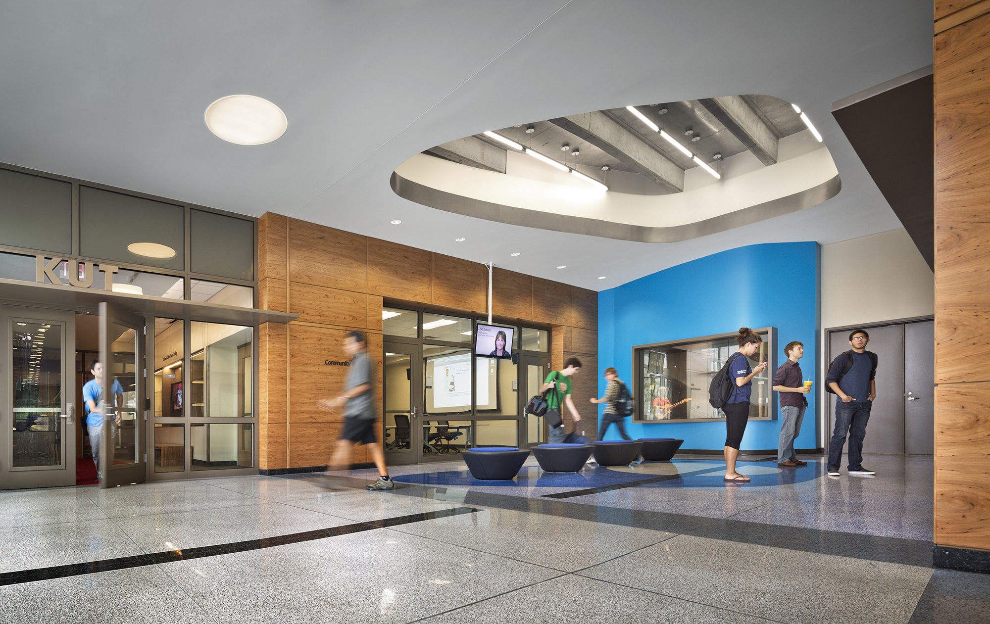 UT Austin G. B. Dealey Center for New Media